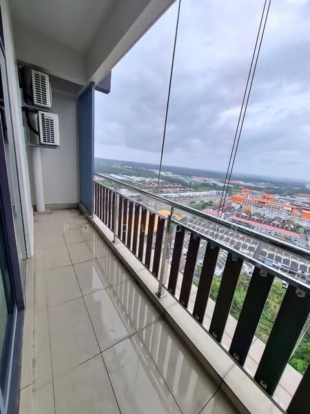 Kediaman Servis untuk Disewa di D'Secret Garden (Pangsapuri Kempas Indah) - Puyol Chin - Balcony - PropertyGuru.com.my