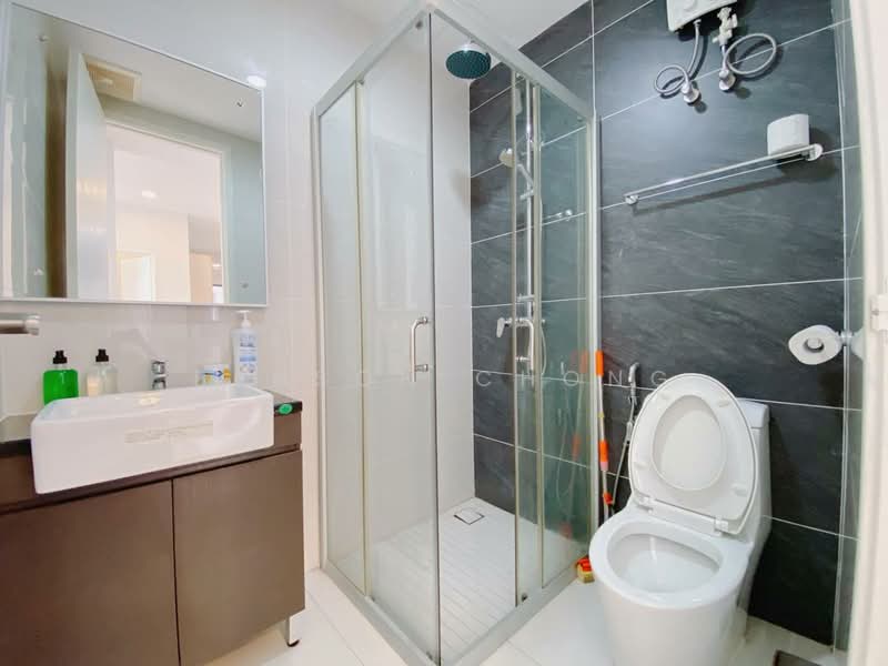 Kondominium untuk Dijual di Amberside @ Country Garden Danga Bay - Benson Chong - Bathroom - PropertyGuru.com.my