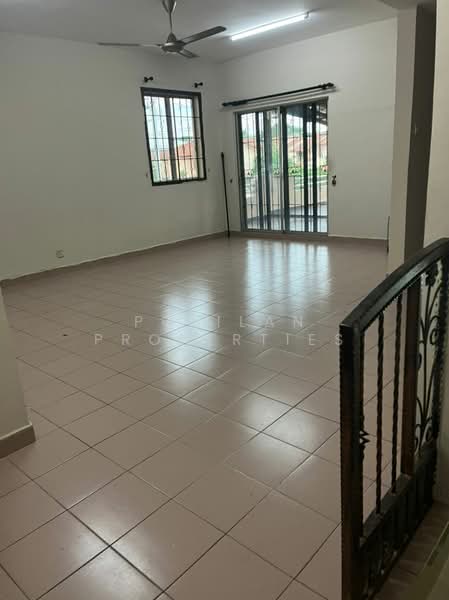 2-storey Terraced House for Sale in Teluk Pulai (Klang) - Polilan Properties - Living Room - PropertyGuru.com.my