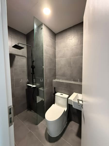 Service Residence for Rent at The Mate @ Damansara Jaya - Jasmine Lee - Bathroom - PropertyGuru.com.my
