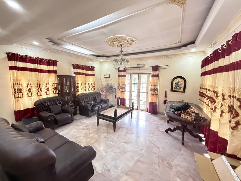 Bungalow House for Sale in Semenyih (Selangor) - Rosniza Tanidi - Living Room - PropertyGuru.com.my