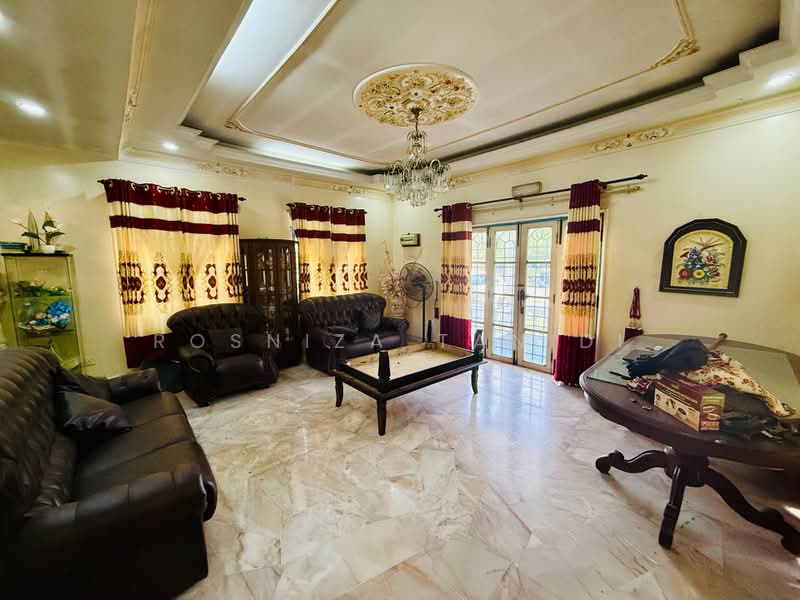 Bungalow House for Sale in Semenyih (Selangor) - Rosniza Tanidi - Living Room - PropertyGuru.com.my