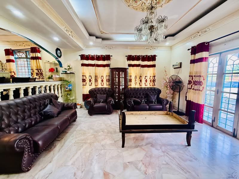 Bungalow House for Sale in Semenyih (Selangor) - Rosniza Tanidi - Living Room - PropertyGuru.com.my