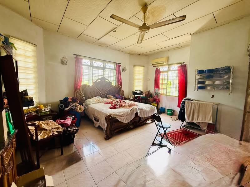 Bungalow House for Sale in Semenyih (Selangor) - Rosniza Tanidi - Bedroom - PropertyGuru.com.my