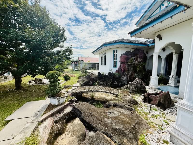 Bungalow House for Sale in Semenyih (Selangor) - Rosniza Tanidi - Exterior - PropertyGuru.com.my