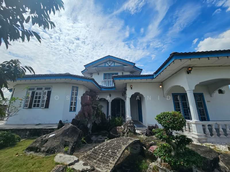 Bungalow House for Sale in Semenyih (Selangor) - Rosniza Tanidi - Exterior - PropertyGuru.com.my