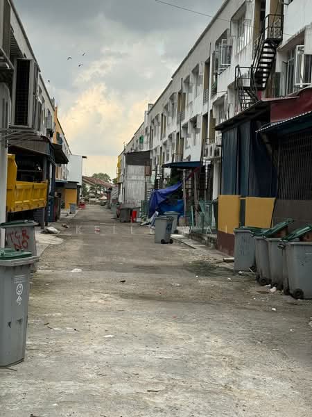Retail Space for Sale in Bandar Seri Alam (Masai) - Kelly Wai - Exterior - PropertyGuru.com.my