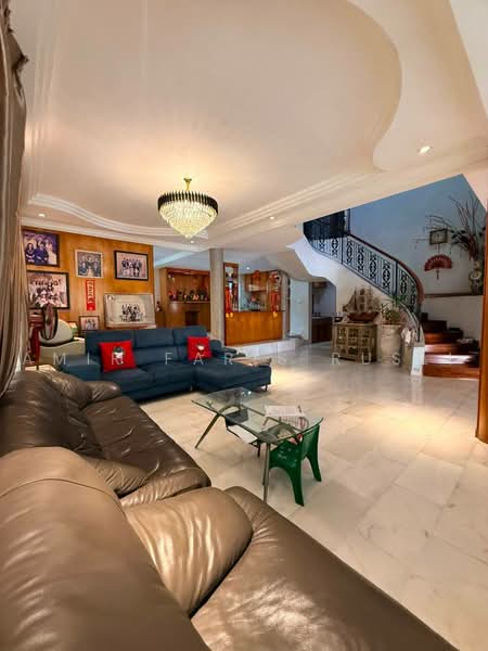 Bungalow House for Sale in Taman Bukit Rinting (Masai) - Amir Faris Rusli - Living Room - PropertyGuru.com.my