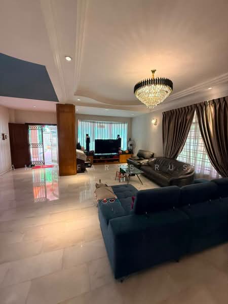 Bungalow House for Sale in Taman Bukit Rinting (Masai) - Amir Faris Rusli - Living Room - PropertyGuru.com.my