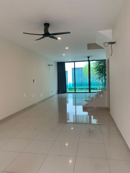2.5-storey Terraced House for Rent in Taman Nusaputra Timur (Puchong) - Kor Kok Tee - Living Room - PropertyGuru.com.my
