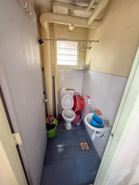 Apartment for Sale at Pangsapuri Seroja - Ashley Wong - Bathroom - PropertyGuru.com.my