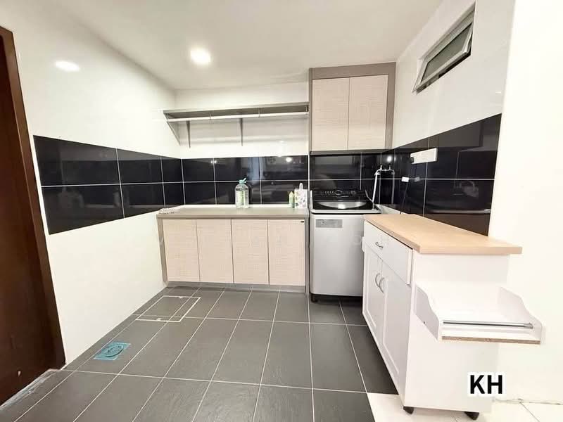 Rumah Teres untuk Dijual di Bandar Botanic (Klang) - Vivian Koh - Kitchen - PropertyGuru.com.my
