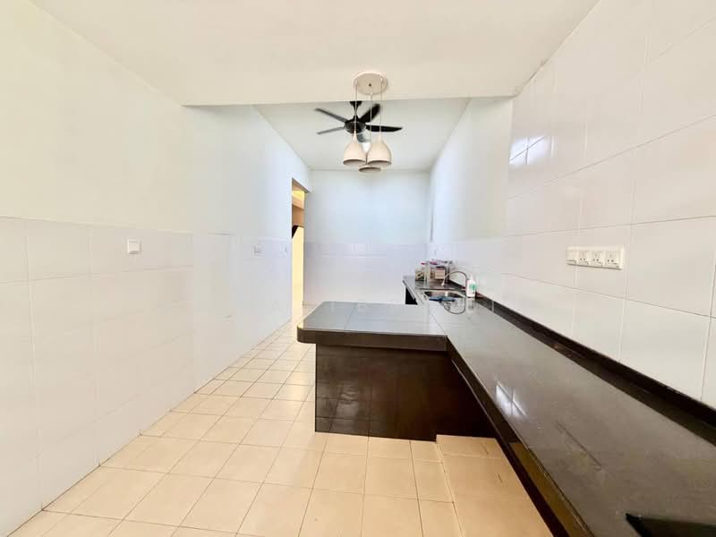 2-storey Terraced House for Sale in Alam Impian (Shah Alam) - Hawa Ibrahim - Kitchen - PropertyGuru.com.my