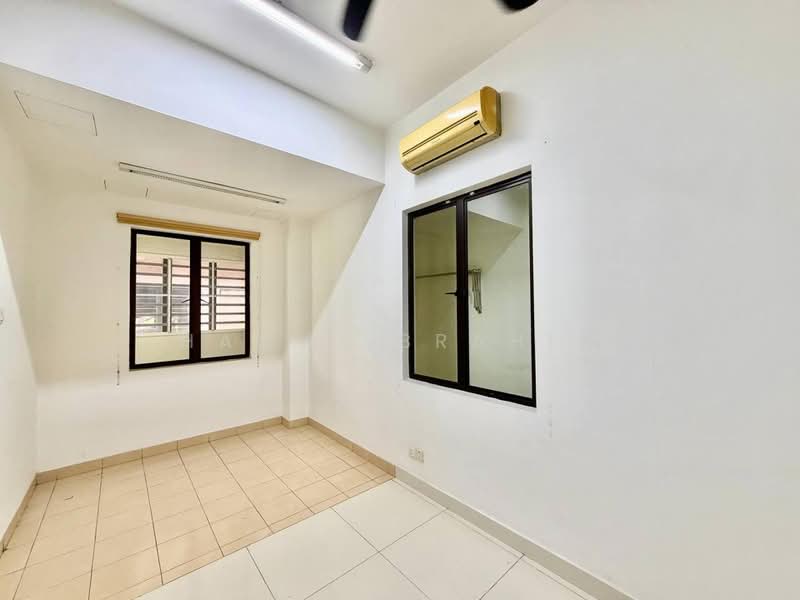 2-storey Terraced House for Sale in Alam Impian (Shah Alam) - Hawa Ibrahim - Interior - PropertyGuru.com.my