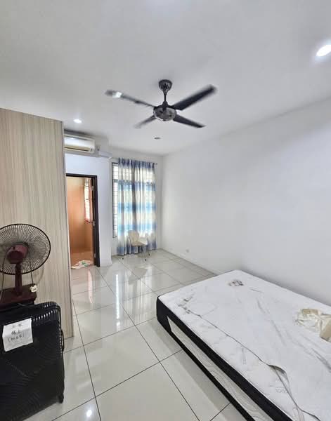 2-storey Terraced House for Sale in Taman Nusa Idaman (Iskandar Puteri (Nusajaya)) - Li Wei - Bedroom - PropertyGuru.com.my
