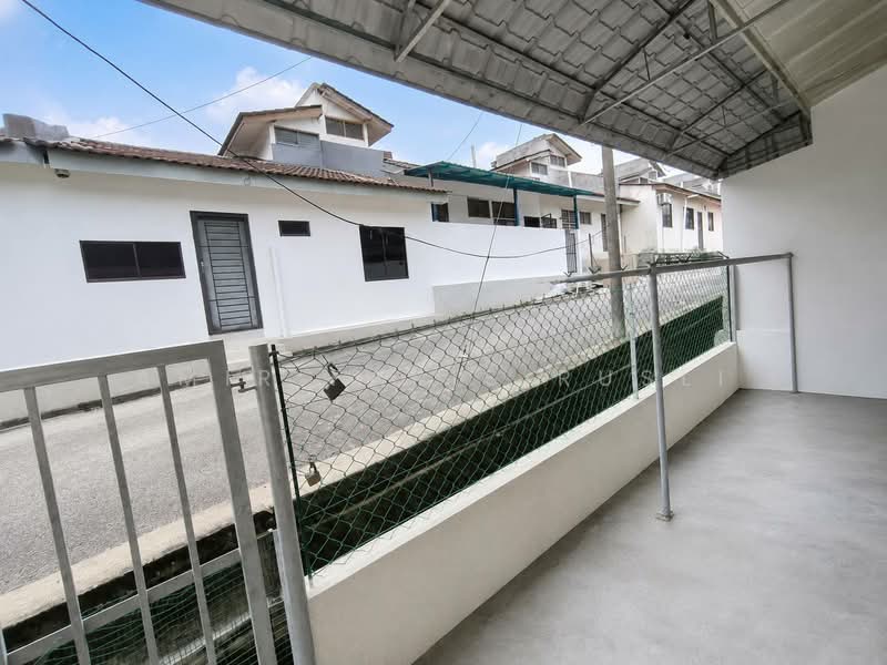 1-storey Terraced House for Sale in Taman Anggerik (Tampoi) - Amir Faris Rusli - Exterior - PropertyGuru.com.my