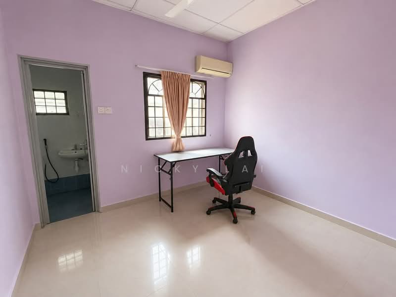 2-storey Terraced House for Sale in Rawang Perdana 2 (Rawang) - Nicky Lai - Bedroom - PropertyGuru.com.my