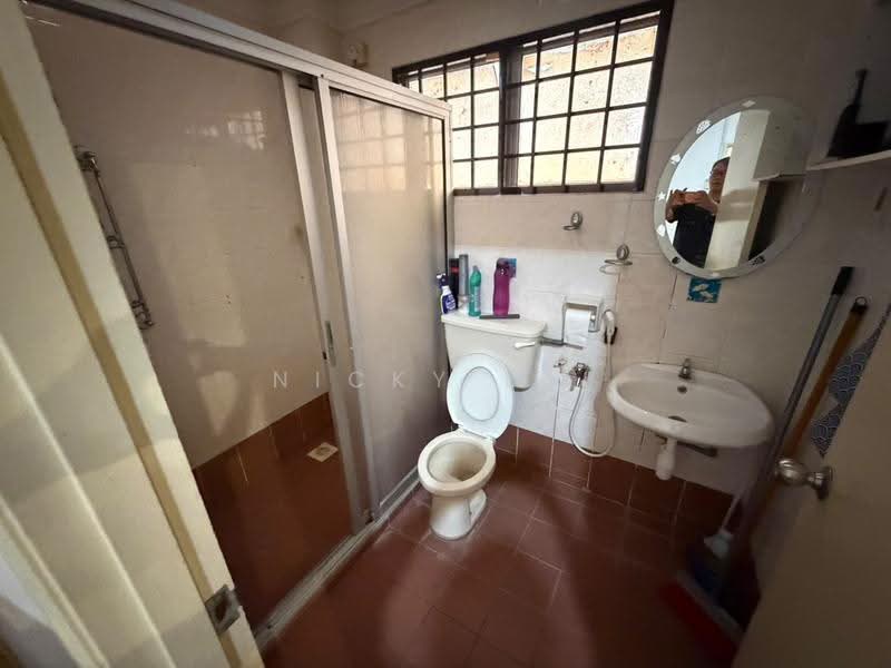 2-storey Terraced House for Sale in Rawang Perdana 2 (Rawang) - Nicky Lai - Bathroom - PropertyGuru.com.my