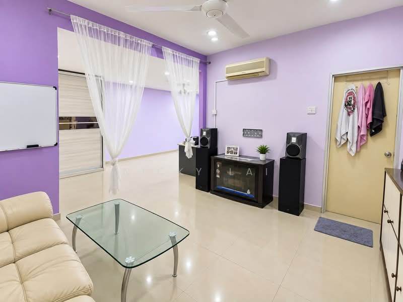 2-storey Terraced House for Sale in Rawang Perdana 2 (Rawang) - Nicky Lai - Living Room - PropertyGuru.com.my
