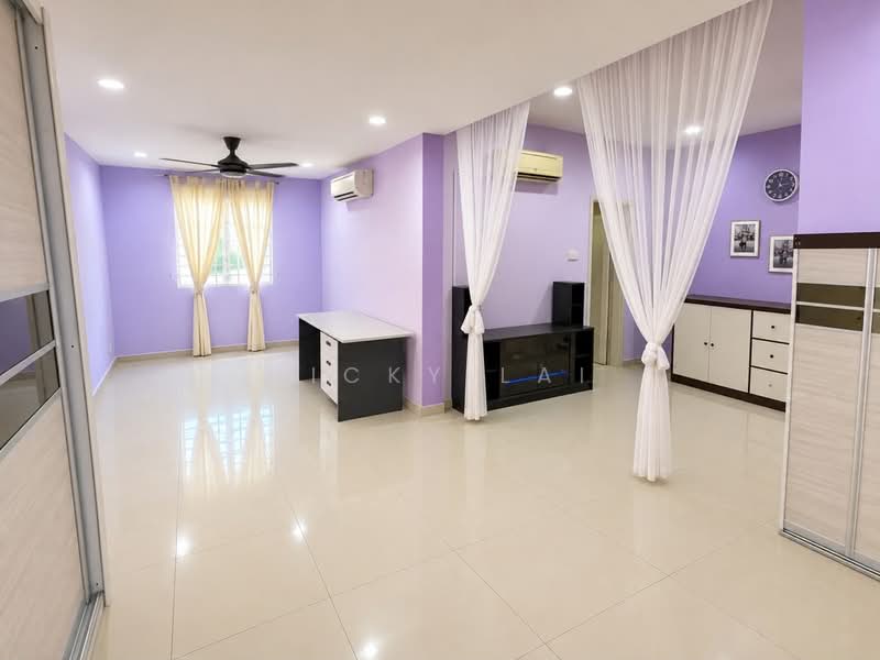 2-storey Terraced House for Sale in Rawang Perdana 2 (Rawang) - Nicky Lai - Living Room - PropertyGuru.com.my