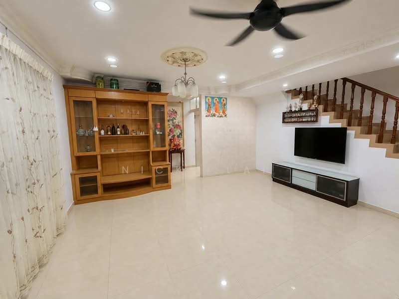 2-storey Terraced House for Sale in Rawang Perdana 2 (Rawang) - Nicky Lai - Living Room - PropertyGuru.com.my