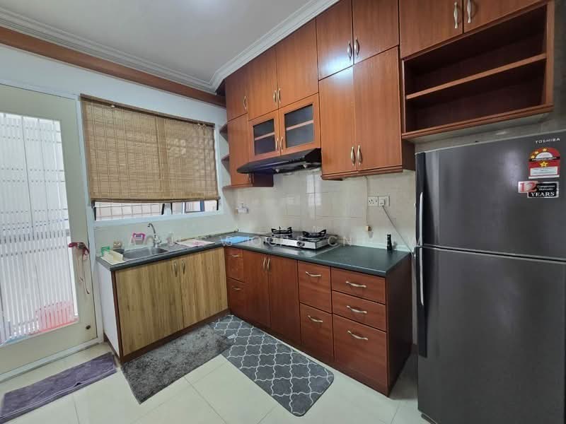 Condominium for Rent at Gurney Park Condominium - Javios Ng - Kitchen - PropertyGuru.com.my