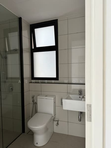Kediaman Servis untuk Dijual di Duta Park Residences - Ashley Wong - Bathroom - PropertyGuru.com.my