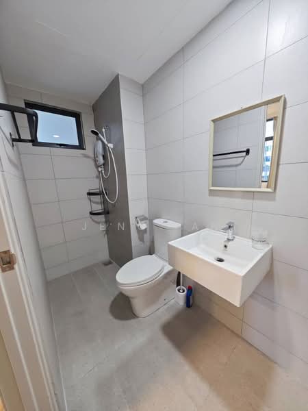 Pangsapuri untuk Disewa di Ixora Court - Jeno Tan - Bathroom - PropertyGuru.com.my