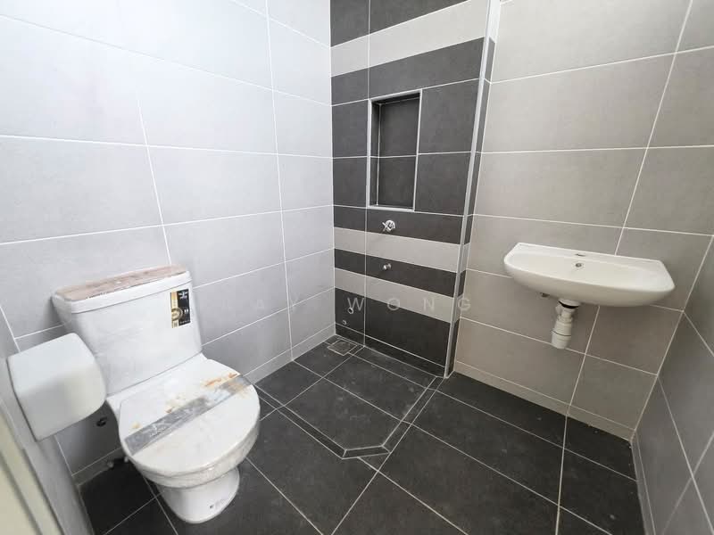 2-storey Terraced House for Sale in Johor Bahru (Johor) - Ray Wong - Bathroom - PropertyGuru.com.my