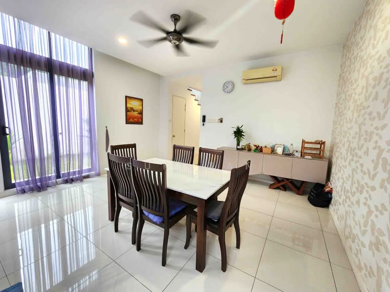 3-storey Terraced House for Sale in Lake Fields (Sungai Besi) - Suki Tan - Dining Room - PropertyGuru.com.my