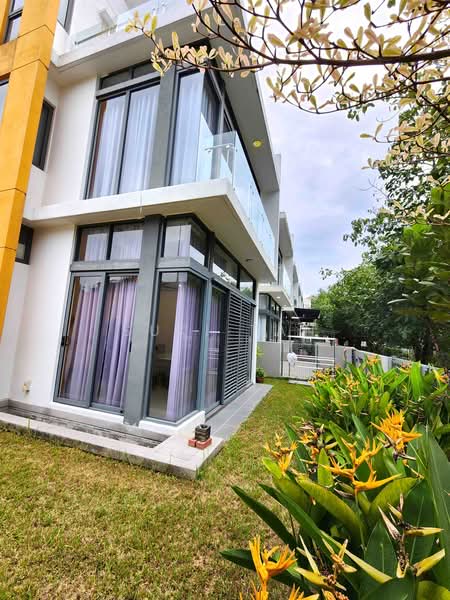 3-storey Terraced House for Sale in Lake Fields (Sungai Besi) - Suki Tan - Exterior - PropertyGuru.com.my