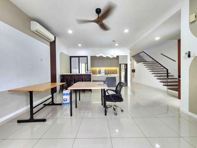3-storey Terraced House for Sale in Lake Fields (Sungai Besi) - Suki Tan - Living Room - PropertyGuru.com.my