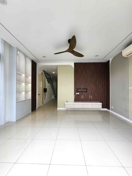 3-storey Terraced House for Sale in Lake Fields (Sungai Besi) - Suki Tan - Living Room - PropertyGuru.com.my