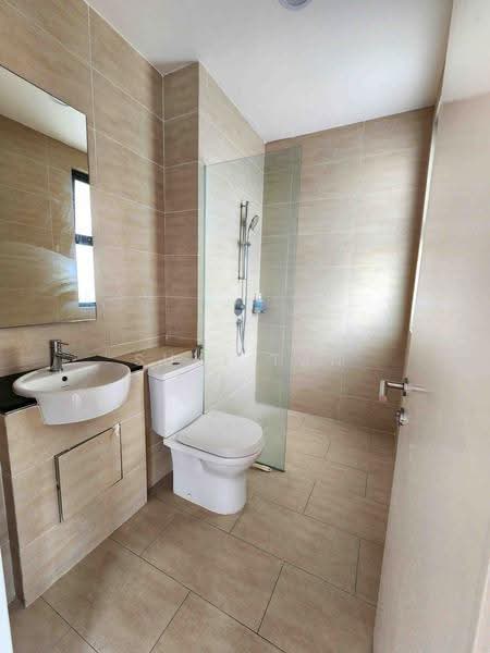 3-storey Terraced House for Sale in Lake Fields (Sungai Besi) - Suki Tan - Bathroom - PropertyGuru.com.my