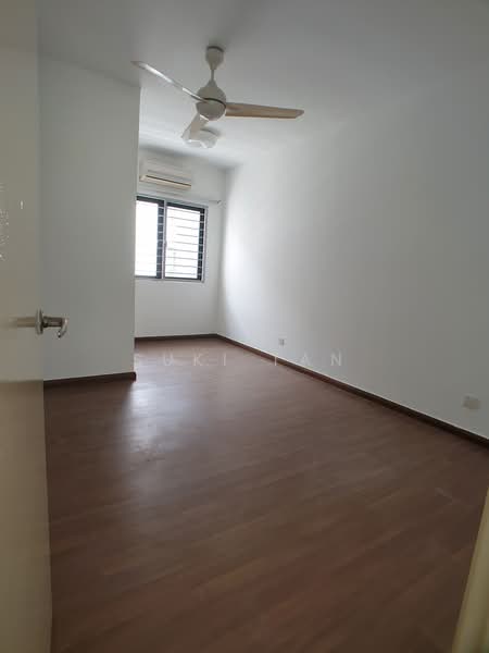 3-storey Terraced House for Sale in Lake Fields (Sungai Besi) - Suki Tan - PropertyGuru.com.my