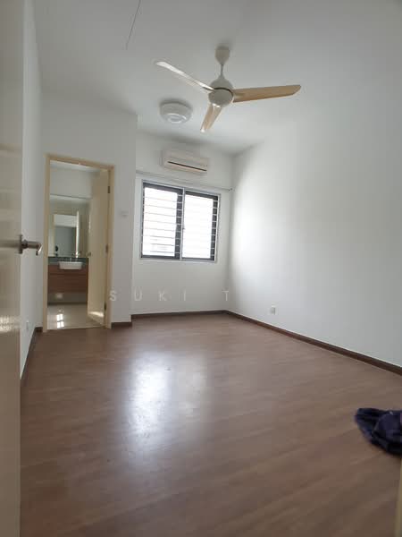 3-storey Terraced House for Sale in Lake Fields (Sungai Besi) - Suki Tan - PropertyGuru.com.my