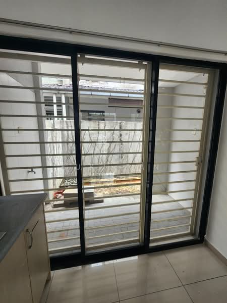 3-storey Terraced House for Sale in Lake Fields (Sungai Besi) - Suki Tan - PropertyGuru.com.my