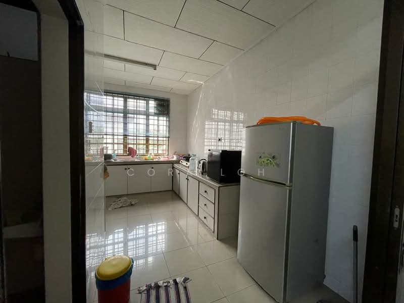 2-storey Terraced House for Sale in Taman Skudai Baru (Skudai) - Cora Loh - Kitchen - PropertyGuru.com.my