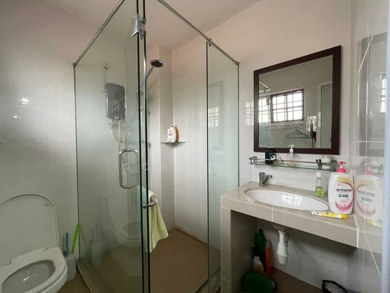 2-storey Terraced House for Sale in Taman Skudai Baru (Skudai) - Cora Loh - Bathroom - PropertyGuru.com.my