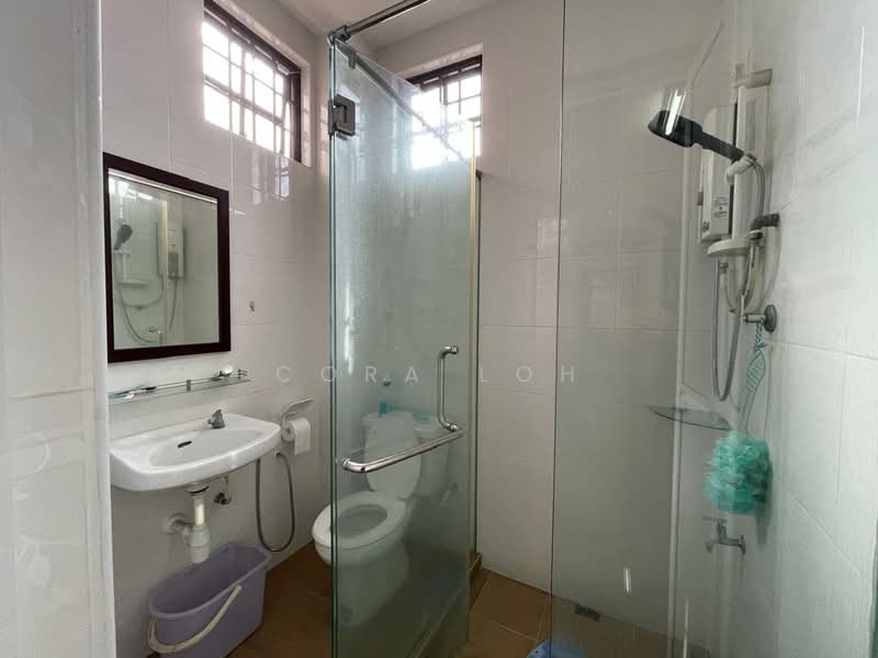2-storey Terraced House for Sale in Taman Skudai Baru (Skudai) - Cora Loh - Bathroom - PropertyGuru.com.my