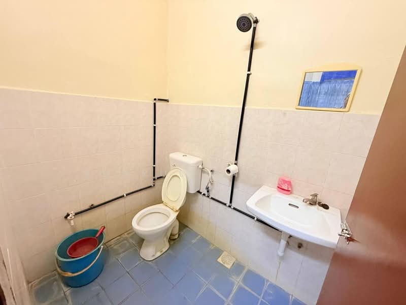 Rumah Teres 1-Tingkat untuk Dijual di Taman Mutiara Galla (Seremban) - Sharul Ansari - Bathroom - PropertyGuru.com.my