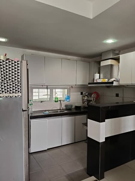 Kediaman Servis untuk Dijual di Park @ One South - Janet Au - Kitchen - PropertyGuru.com.my