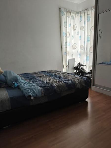 Kediaman Servis untuk Dijual di Park @ One South - Janet Au - Bedroom - PropertyGuru.com.my