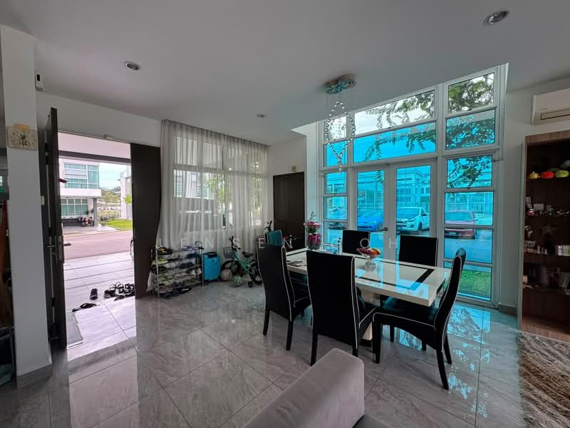 Twin Villas for Rent in Tebrau (Johor) - Jensen Goh - Dining Room - PropertyGuru.com.my