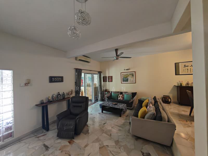 2-storey Terraced House for Sale in Wangsa Baiduri (Subang Jaya) - RL Han - Living Room - PropertyGuru.com.my