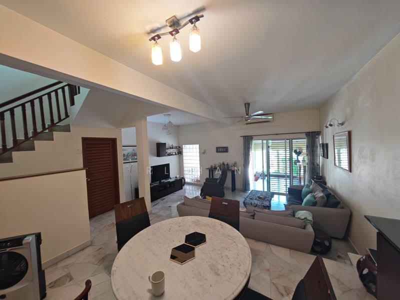 2-storey Terraced House for Sale in Wangsa Baiduri (Subang Jaya) - RL Han - Living Room - PropertyGuru.com.my
