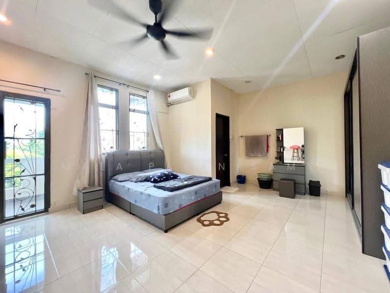 Rumah Teres 2-Tingkat untuk Dijual di Kota Kemuning (Shah Alam) - Mala Palanisamy - Bedroom - PropertyGuru.com.my
