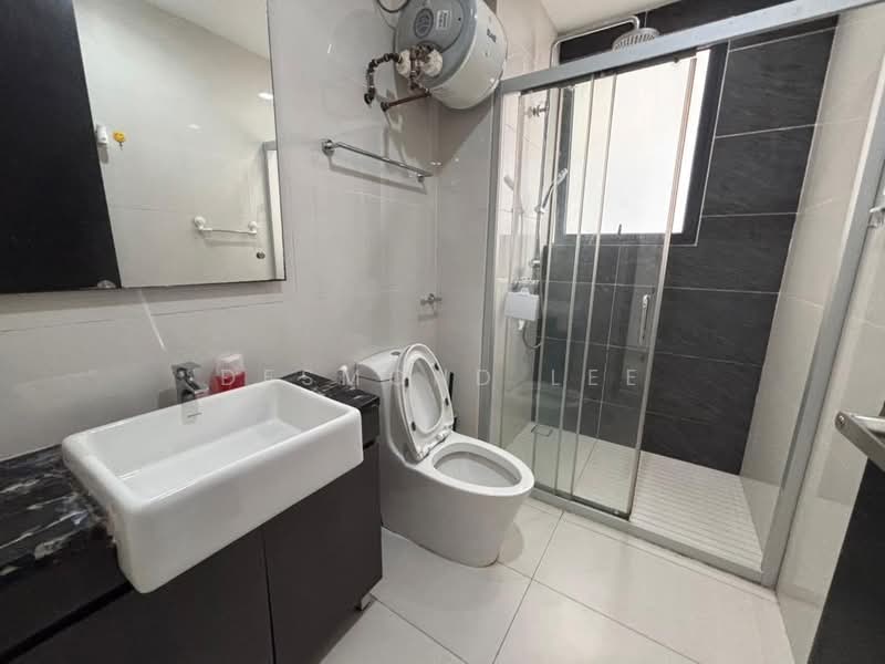 Condominium for Rent at Bay Point @ Country Garden Danga Bay - Desmond Lee - Bathroom - PropertyGuru.com.my