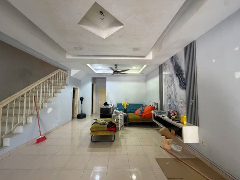 Rumah Flat untuk Dijual di Bandar Bukit Puchong - Muhammad Muadz - Living Room - PropertyGuru.com.my