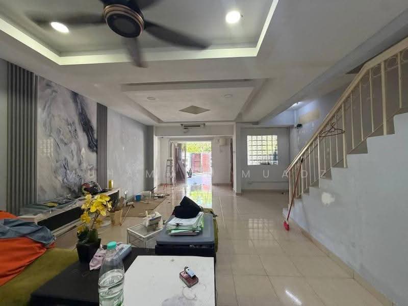 Rumah Flat untuk Dijual di Bandar Bukit Puchong - Muhammad Muadz - Living Room - PropertyGuru.com.my